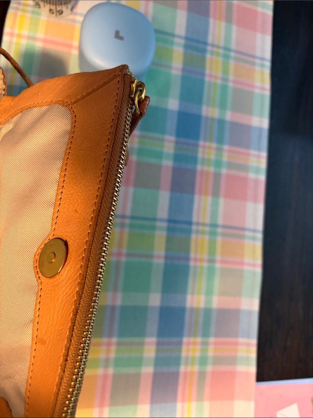 American Retro Cognac Leather Crossbody Bag with Front Zip - Picture 5 of 9
